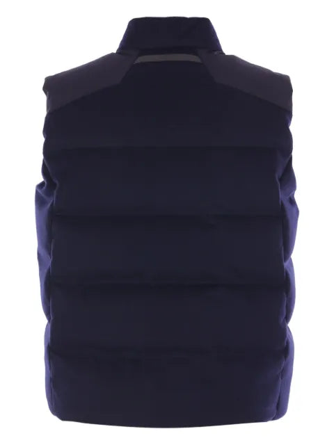 Sease lined vest with zip fastening