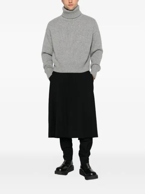 extreme cashmere Crop Xtra roll-neck sweater