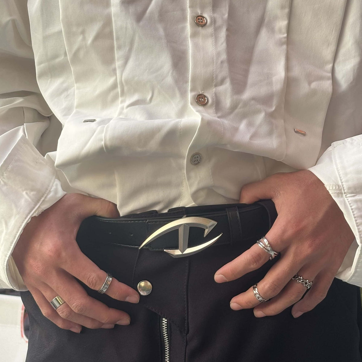 Diesel B-1DR Oval D Logo Leather Belt Futuristic Metal Buckle