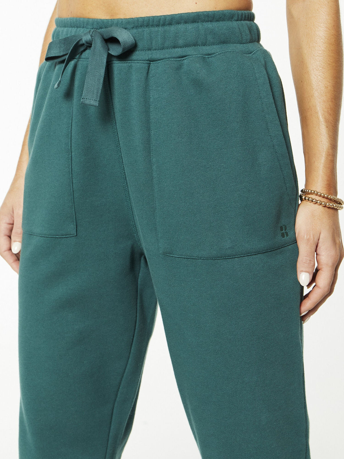 revive relaxed jogger