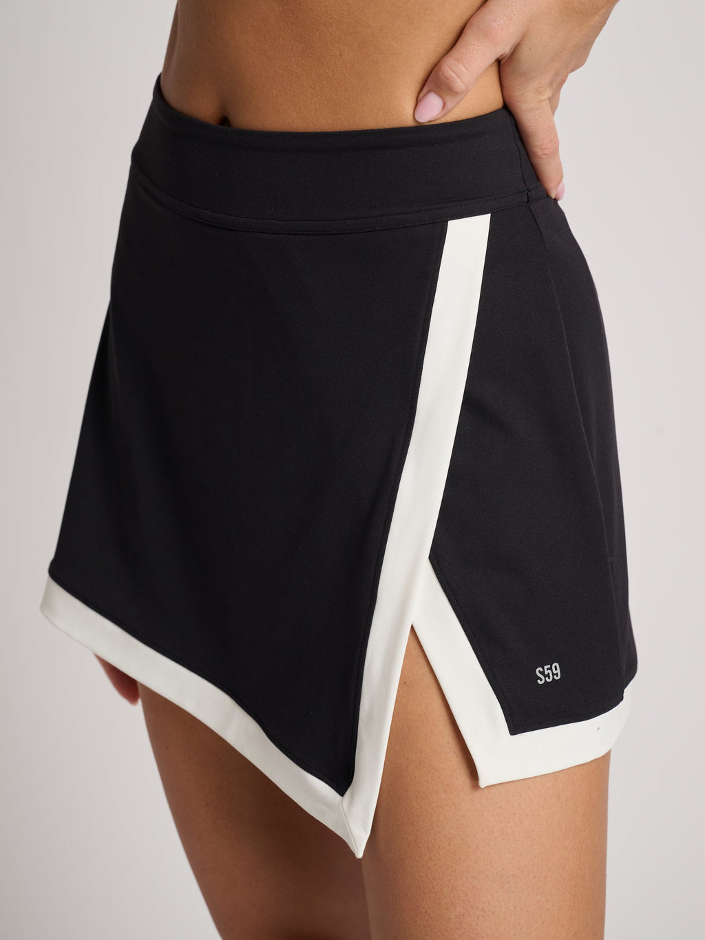 MONAH RIGOR SKORT